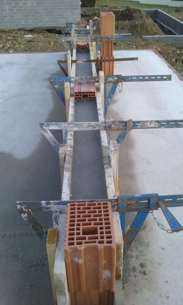 Coulage de la poutre inversée.