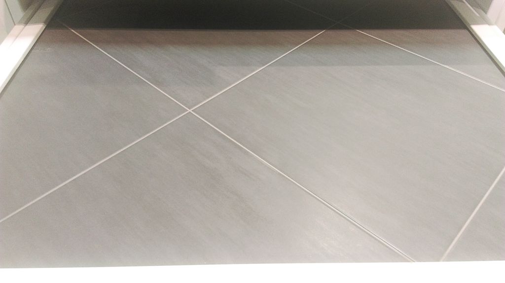 Carrelage pour la SDB.