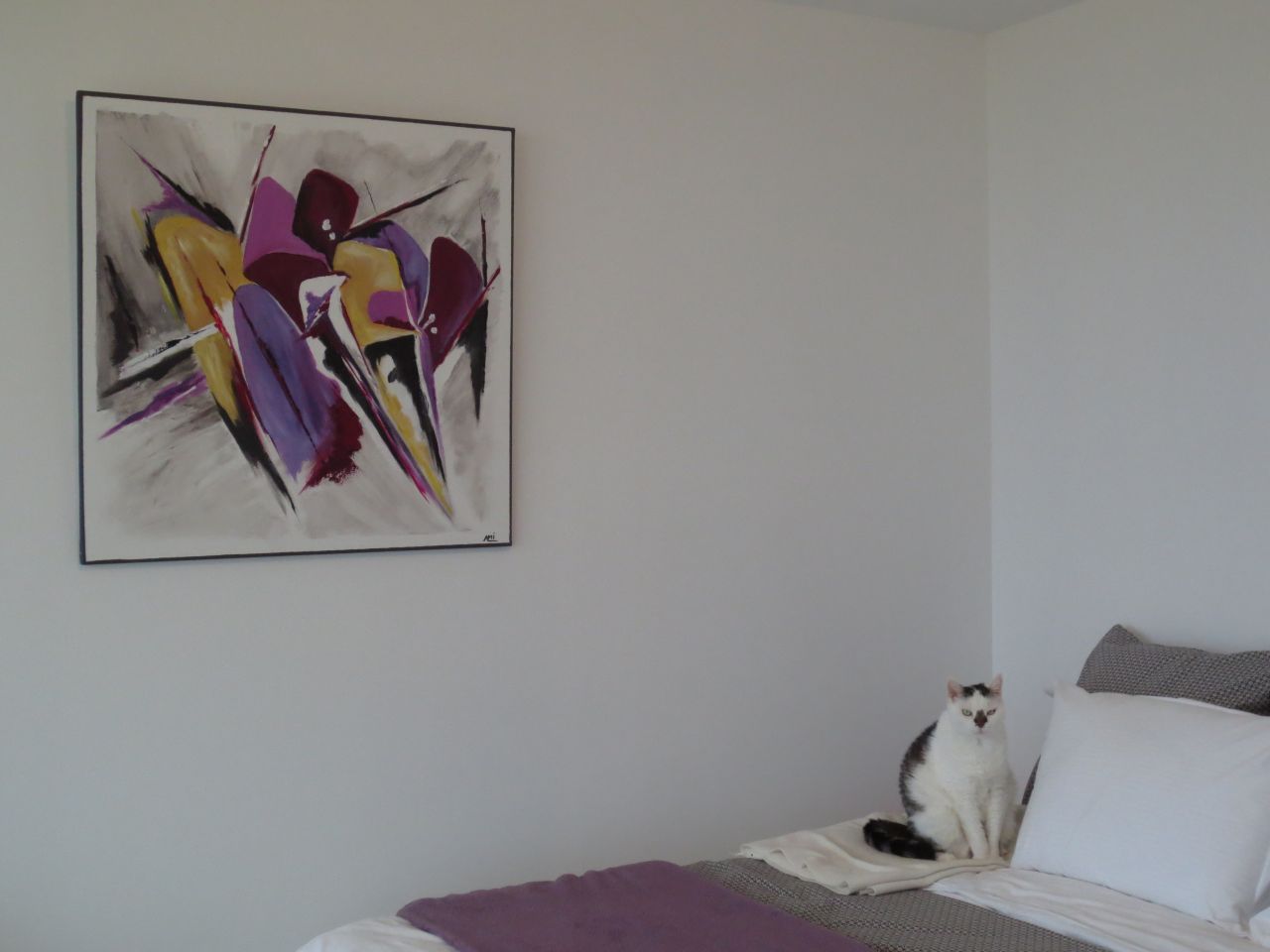 Voici mon dernier tableau ou j'ai mis du violet pour assortir à la chambre. On fait la déco avec les moyens du bord !!! Voici mon dernier tableau ou j'ai mis du violet pour assortir à la chambre. On fait la déco avec les moyens du bord !!!