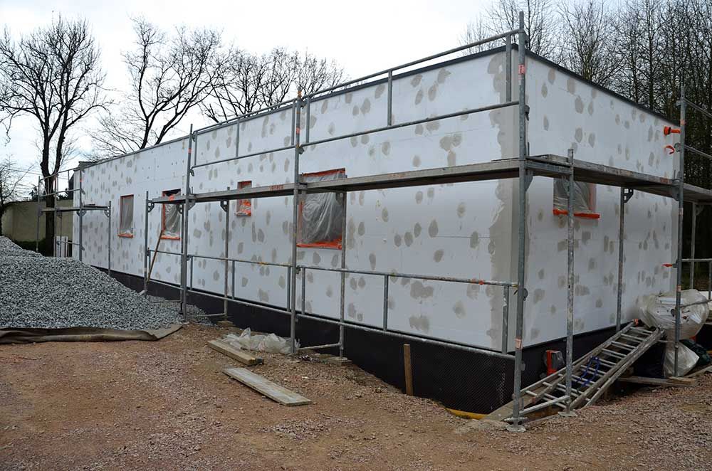 Préparation des murs pour le crépit