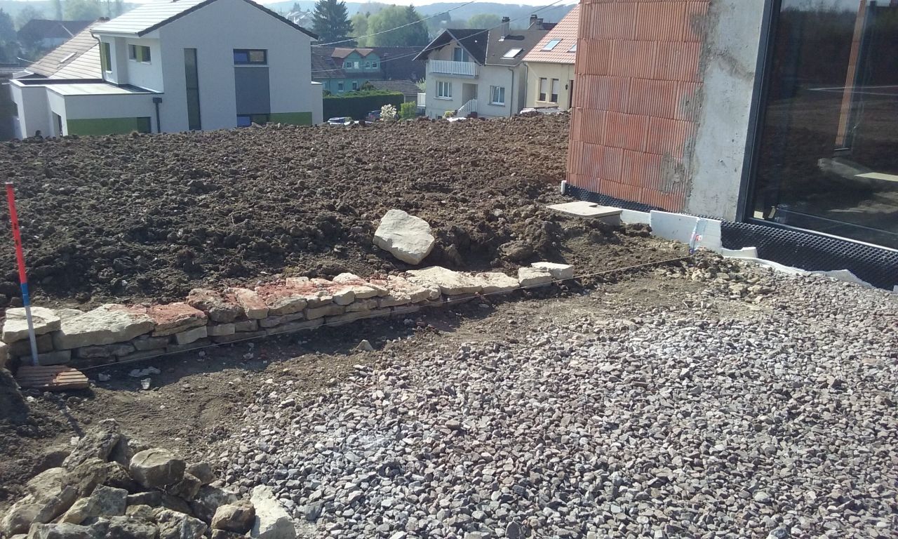 Premières rangées en place.