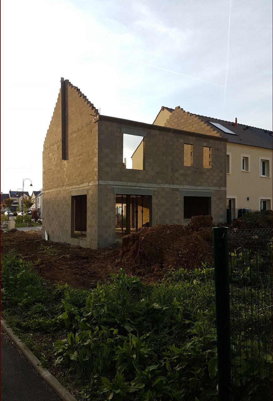 Fin de l'élévation des murs