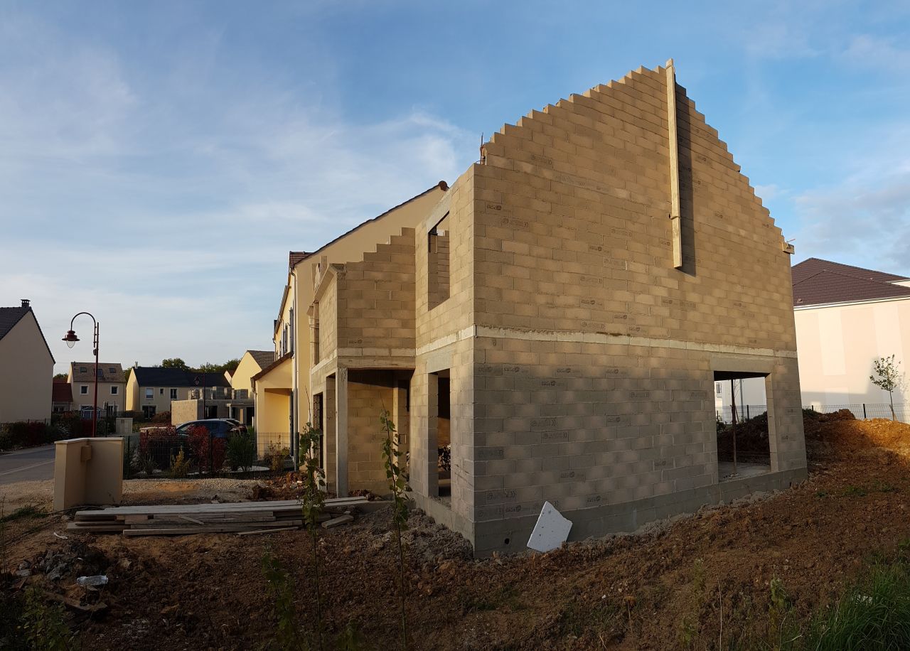 Fin de l'élévation des murs
