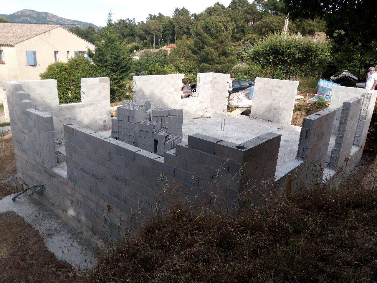 élévation des murs du rdc étape2
