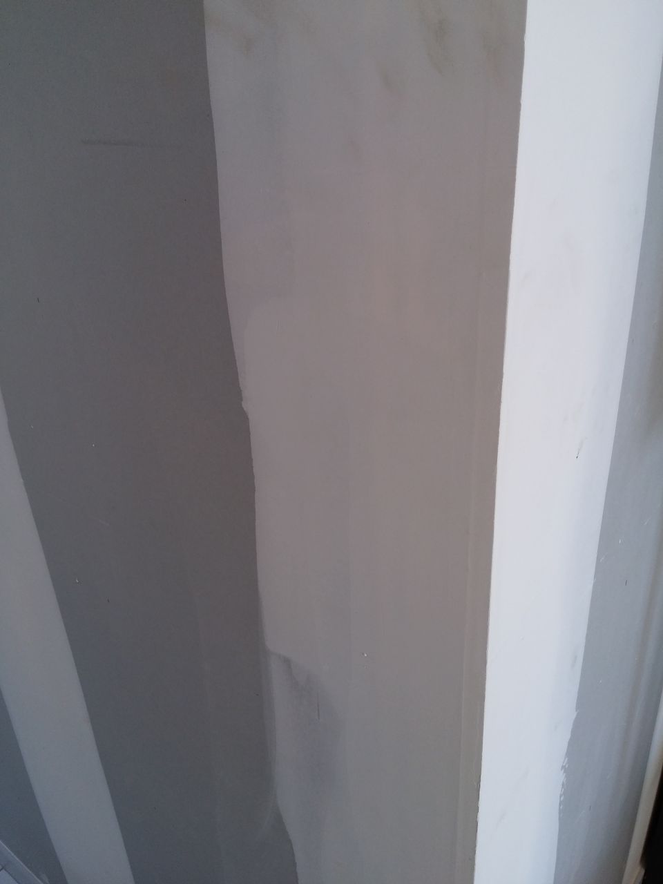 Ha voilà un autre angle cette fois-ci en version Sortie, très bel sailli!(plaque trop longue surement, un manque de plâtre pour compenser aussi certainement. ;)