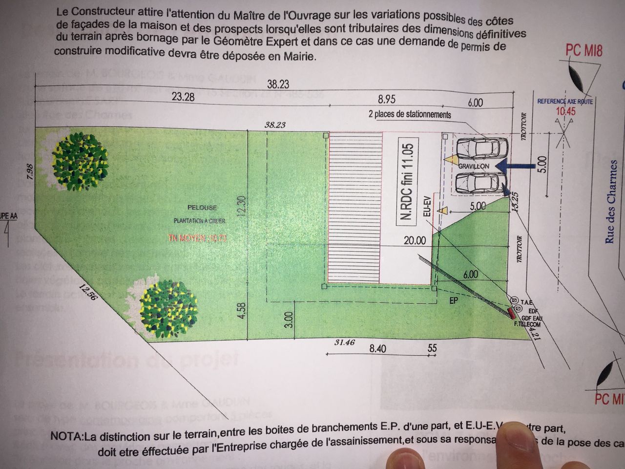 Vue avec implantation de la maison