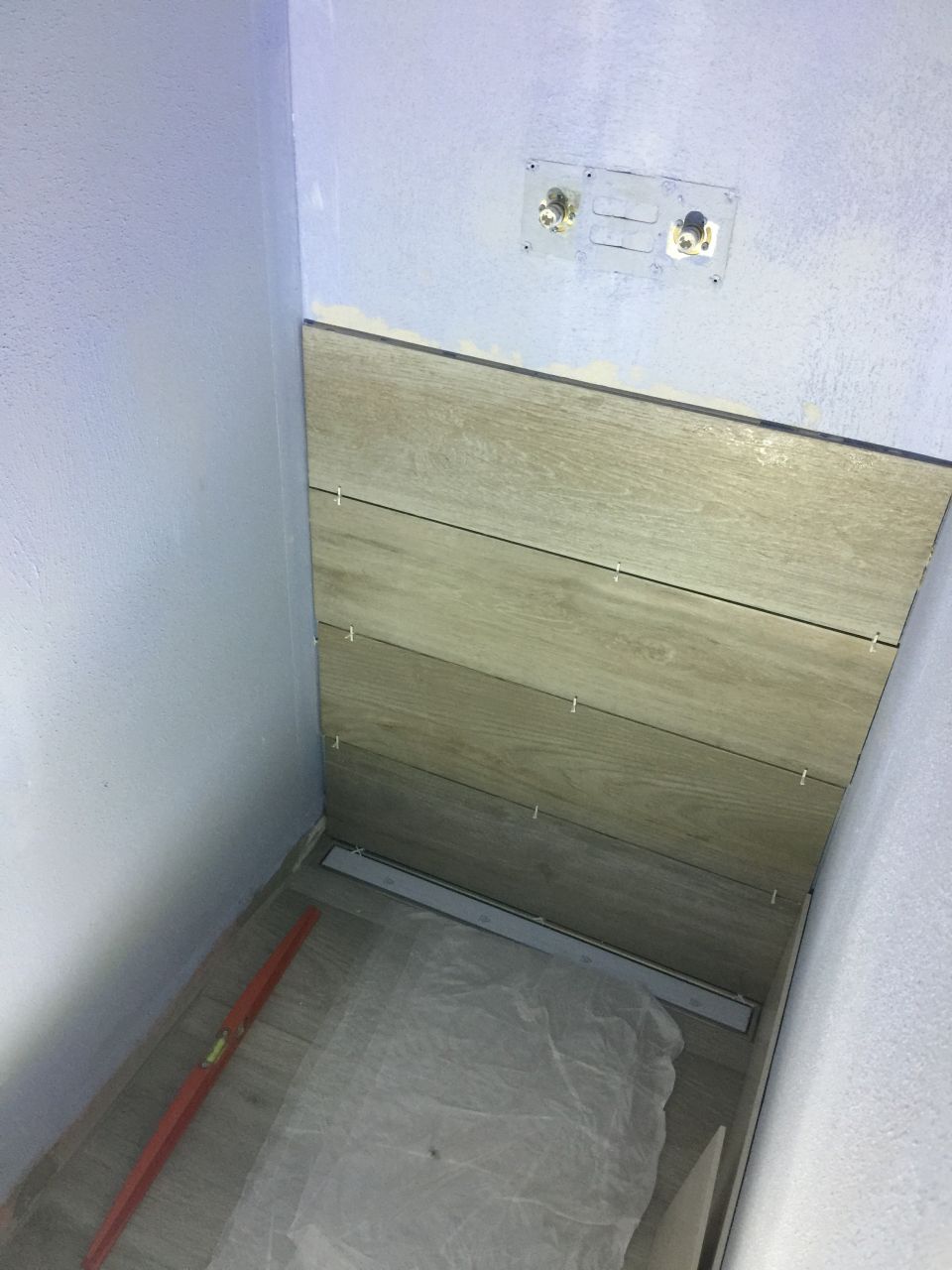 Pose 
<br />
Colle parex lanko en seau 
<br />
Croisillon 2mm