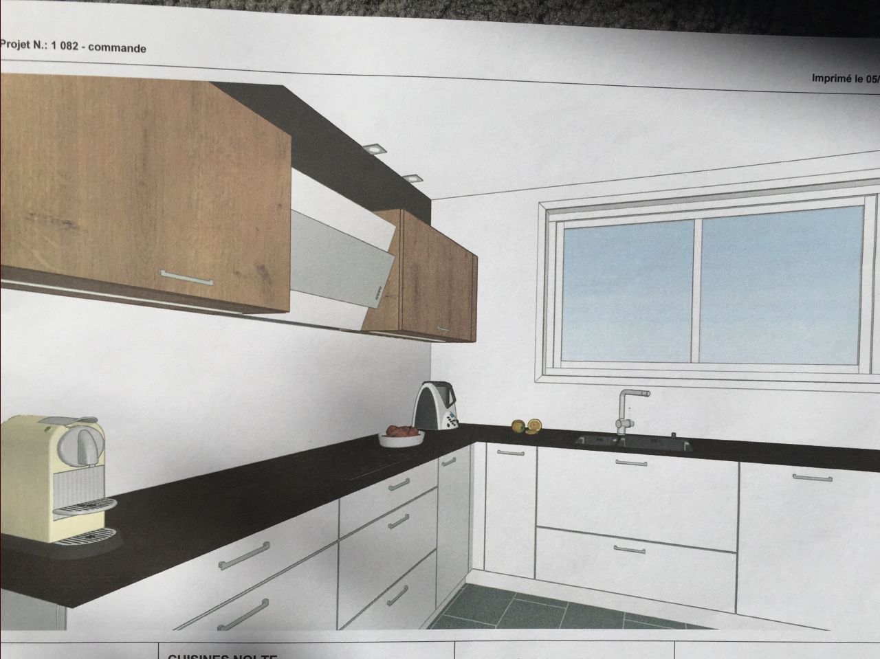Cuisine avec mixte bois et façades blanc mat et plan de travail en DECTON et Bois