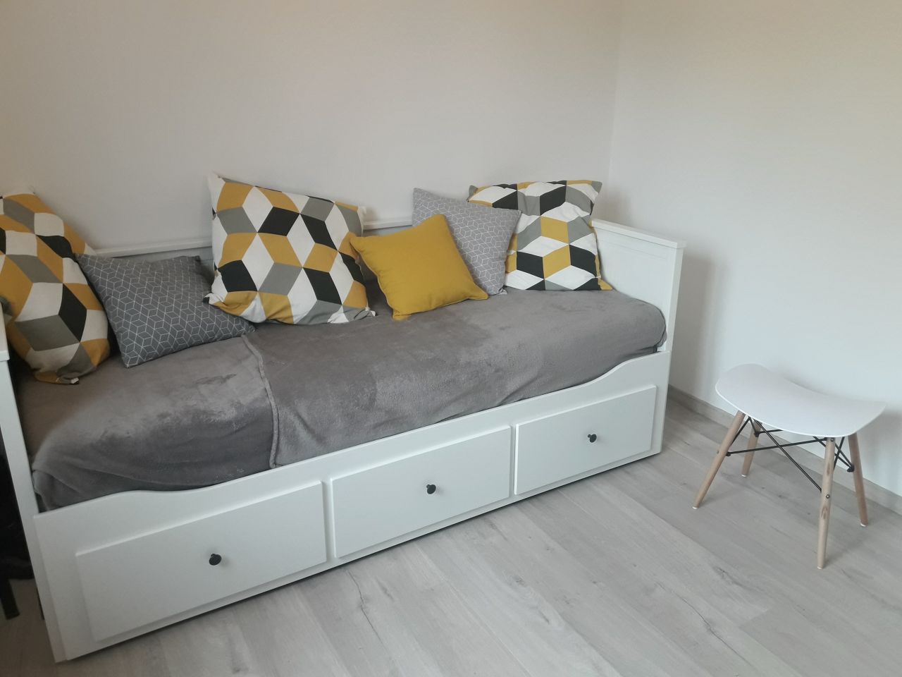 Structure divan avec 3 tiroirs, blanc HEMNES lit d'appoint