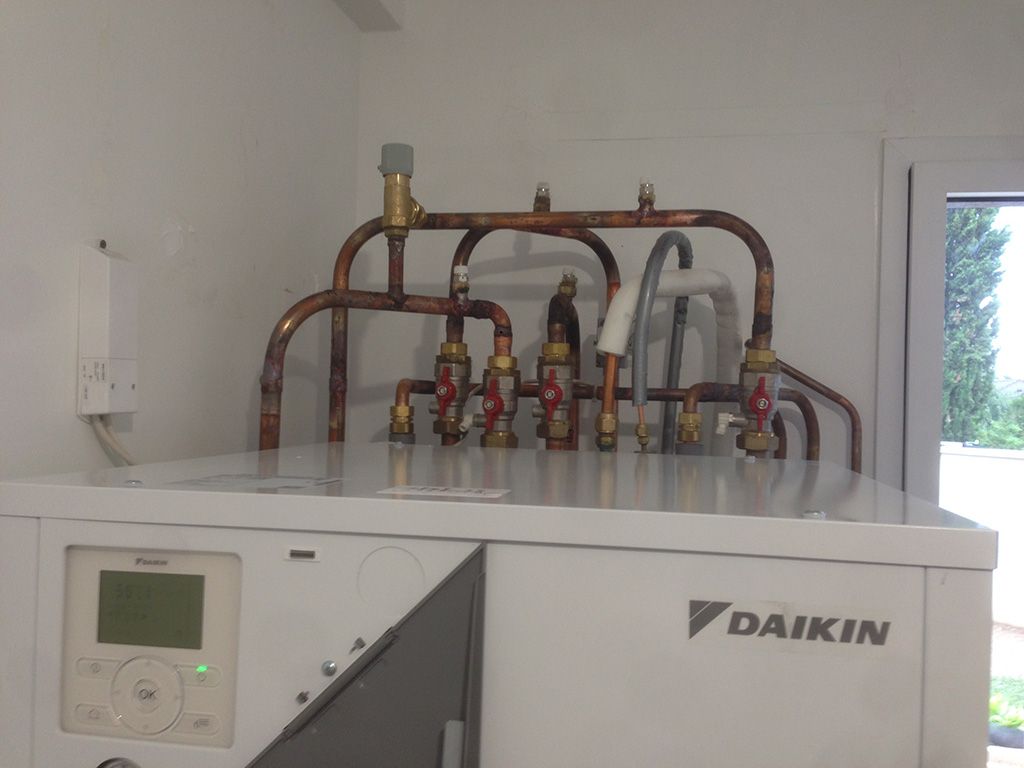 PAC BT Daikin EHVZ08S18CB3V + ERLQ008CAV3