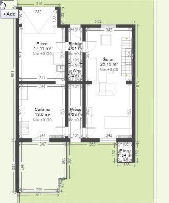 La pice en bas est une vranda construite sur une cave semi enterre. Diffrence de niveau entre la cuisine et la vranda 70 cm.
<br />
La oste entre l'entre et le garage est actuellement condamne.