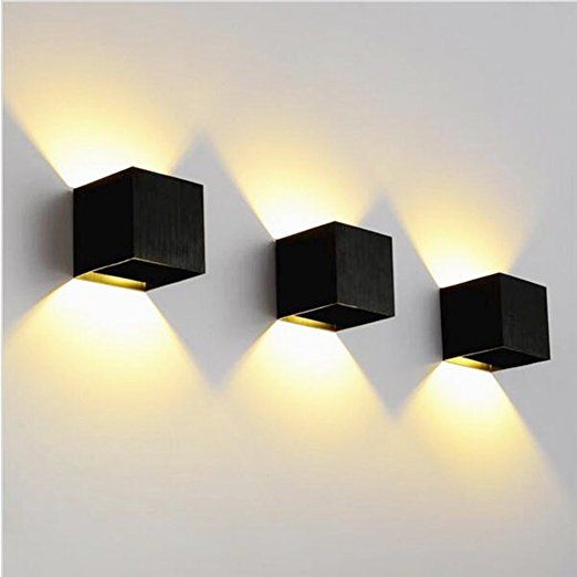 K-Bright Lampe murale 12W
<br />
photo internet