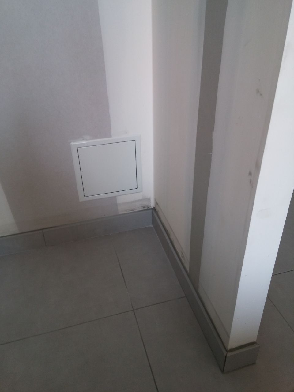 Pavigrès de chez CCL modèle Move Aluminio