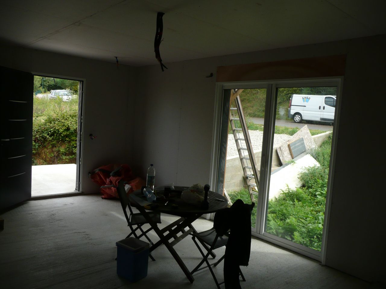 vue de l'entrée et de la salle à manger