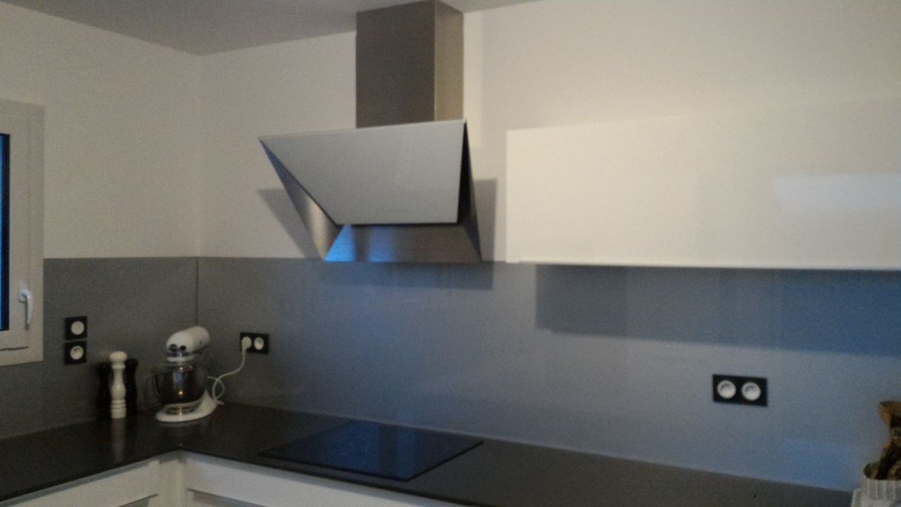 Hotte Falmec prisma, moteur déporté sous comble Falmec mot950 et gaine Thermaflex phonique
