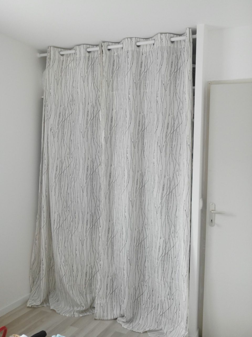 Rideau du placard de ma chambre