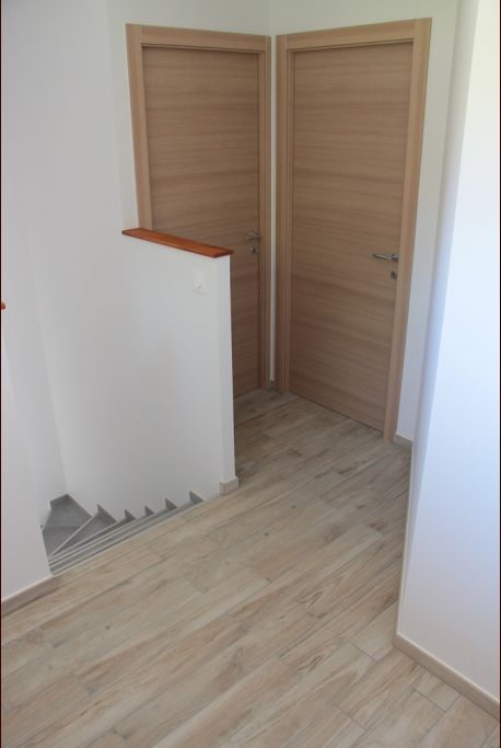 Palier avec les portes fin de chantier