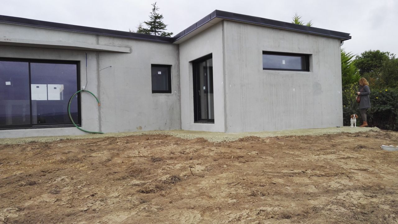 est de la maison