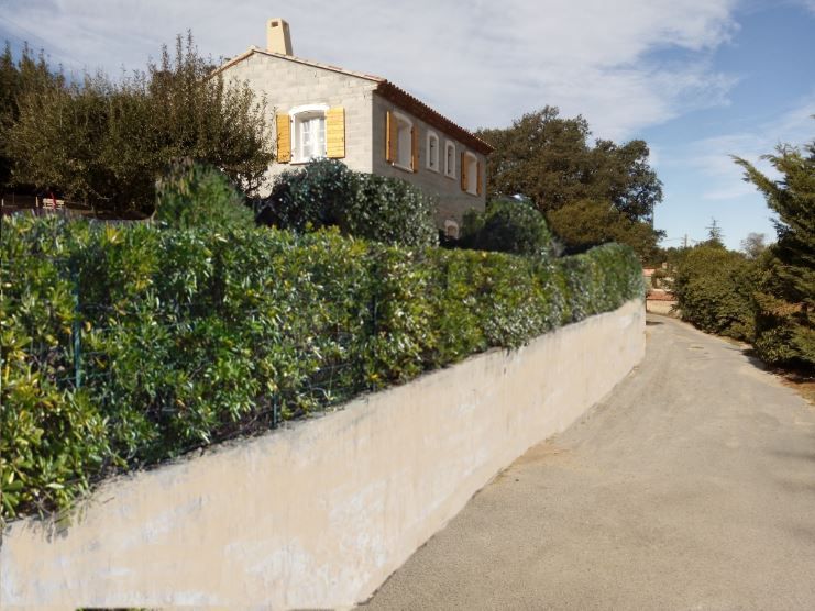 Photomontage du mur et de la clôture, vus coté route