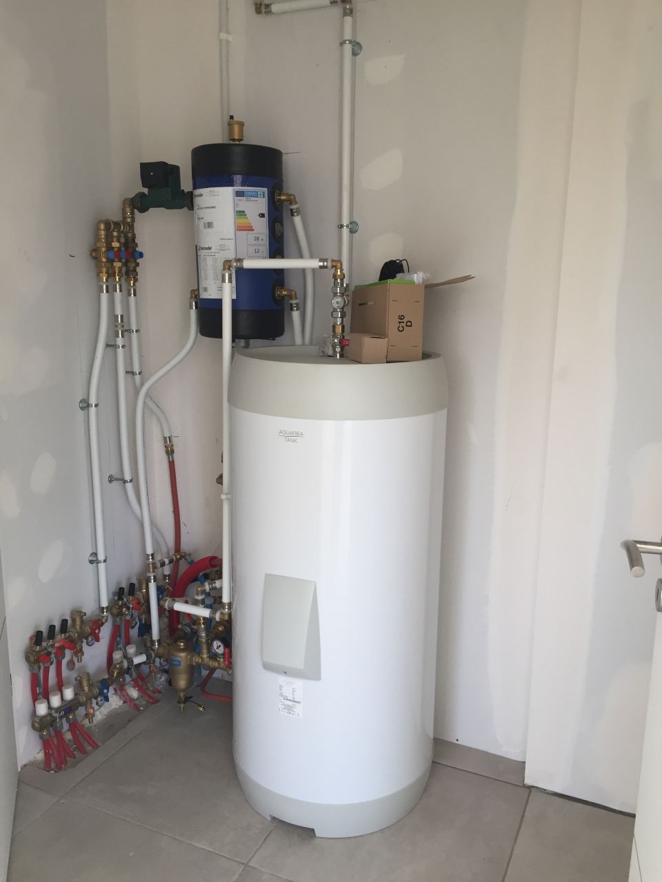 Chauffe Eau - Panasonic Aquarea Tank