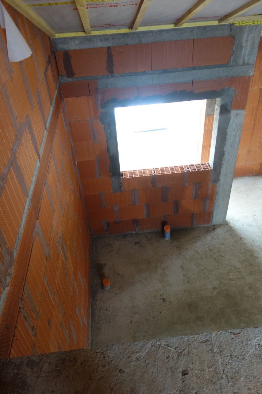 Vue de la mezzanine sur le vide de la cuisine