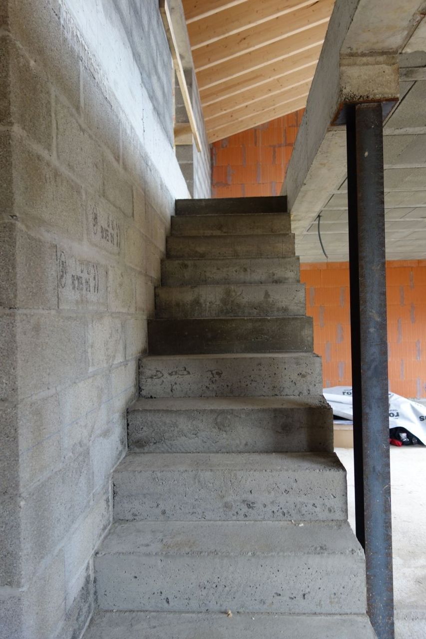 Escalier béton décoffré