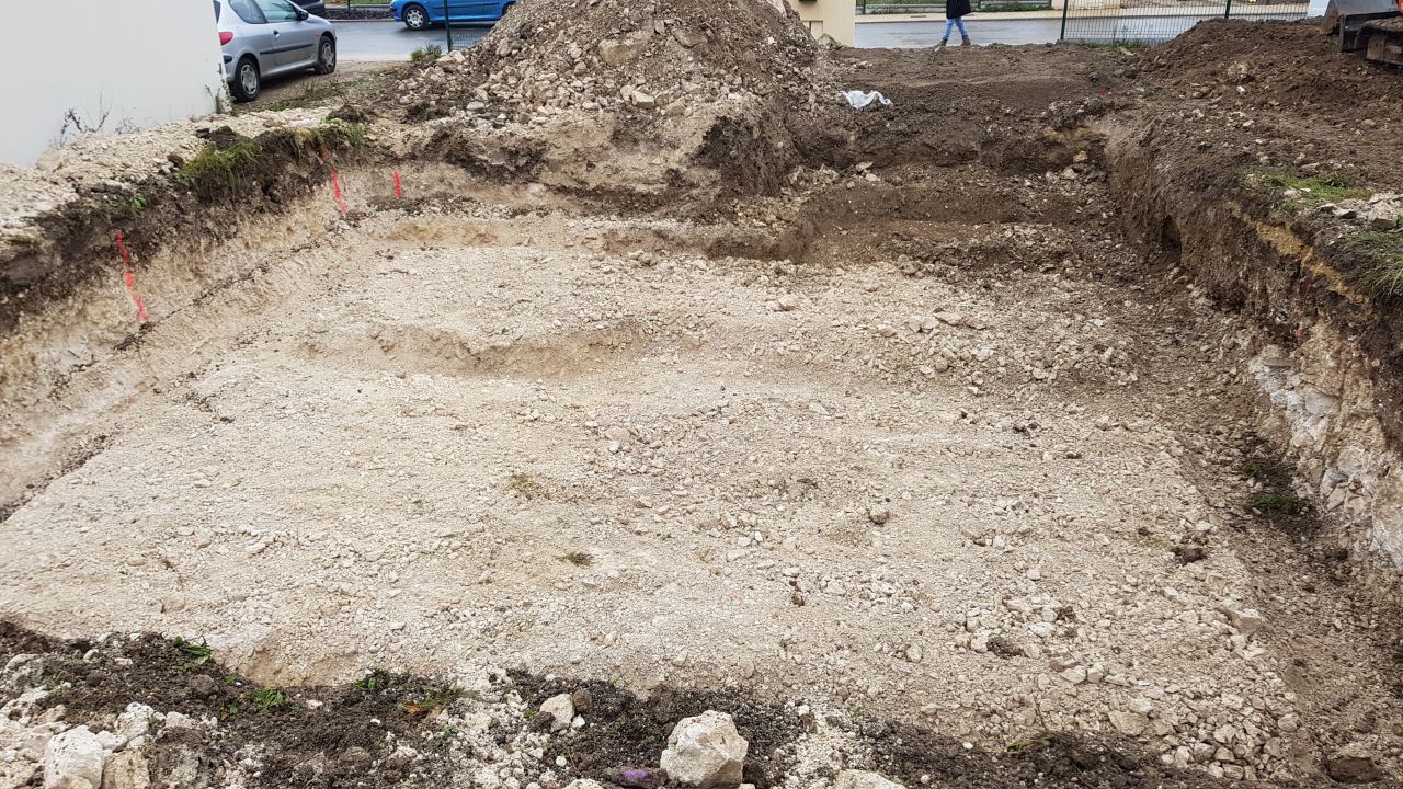 Fin du terrassement .... En attente coulage des fondations