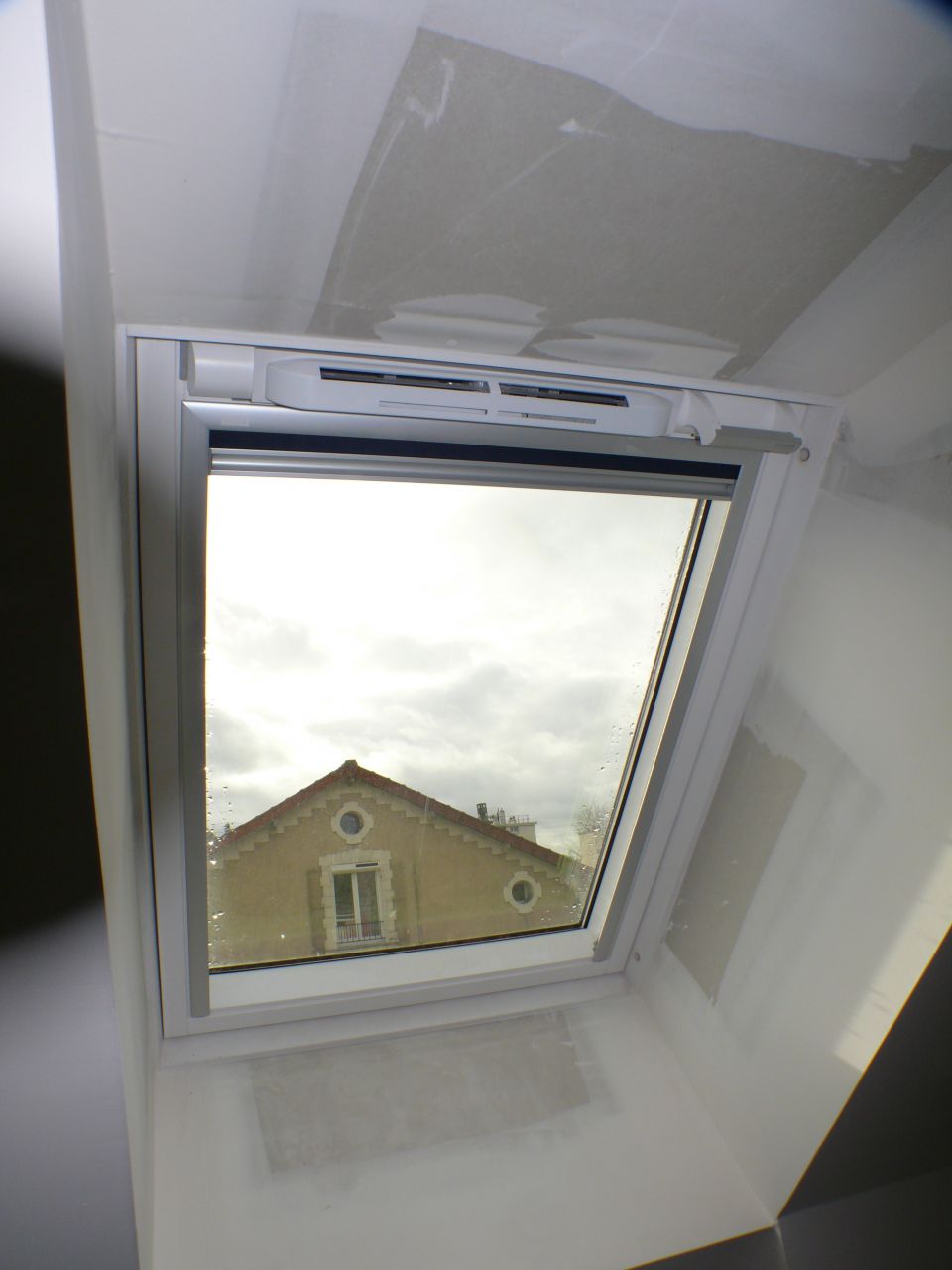 Le velux a le droit a un gros aérateur