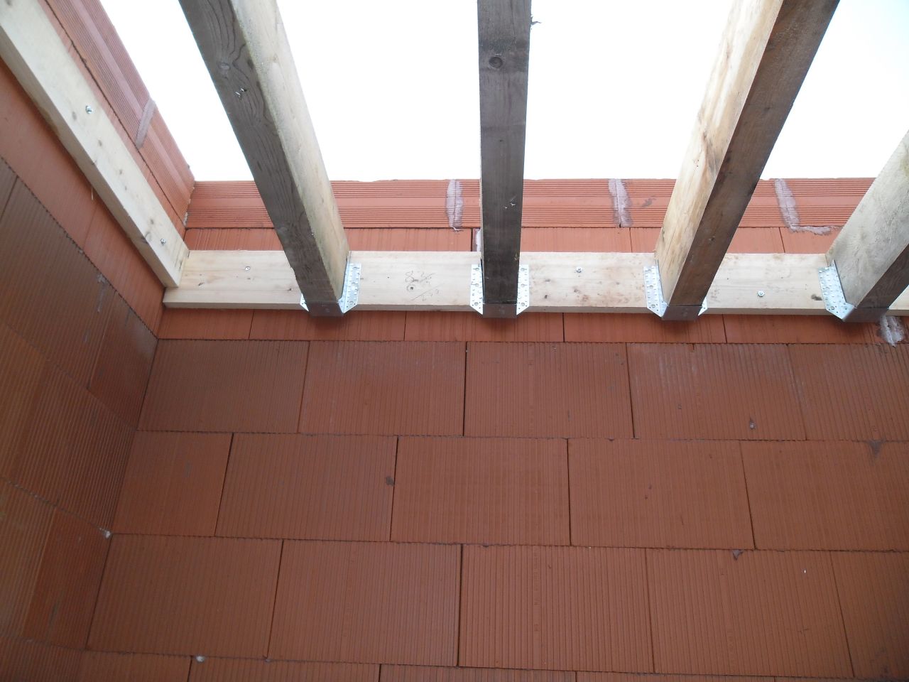 Préparation du coffrage pour terrasse toit plat