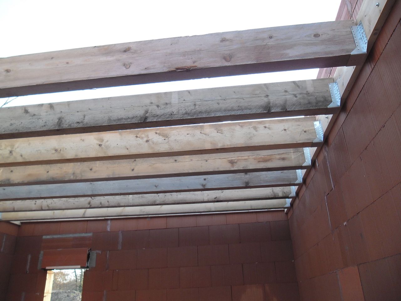 Poutre pour coffrage de la terrasse toit plat