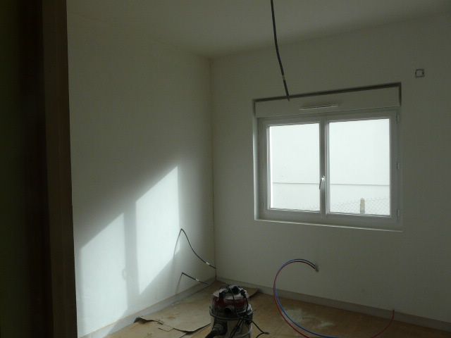 Papier de rénovation posée dans une des chambres