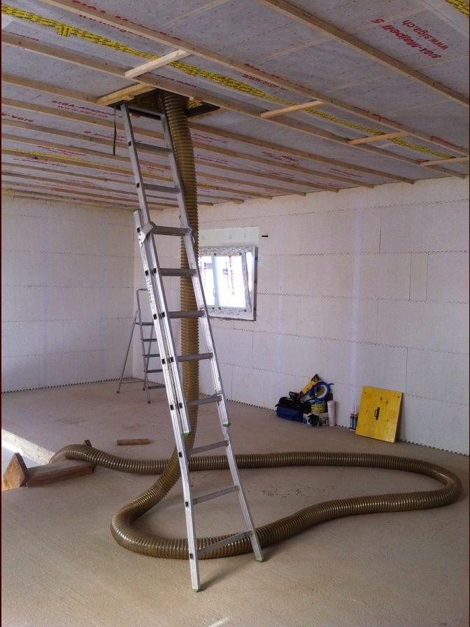 Isolation du comble ventilé avec 45-50cm de laine de roche soufflée (R=10)