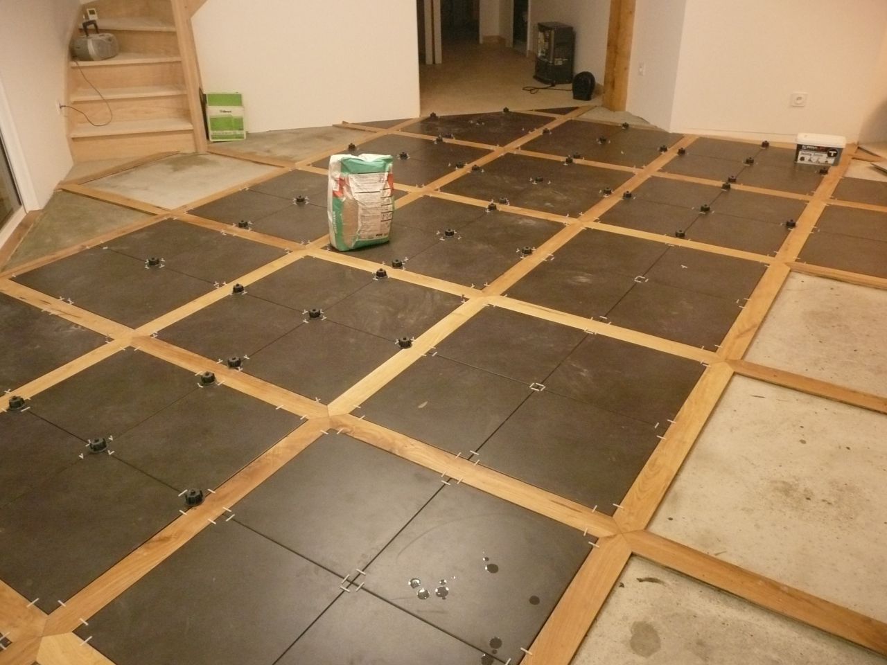 mise en place précisément des carreaux