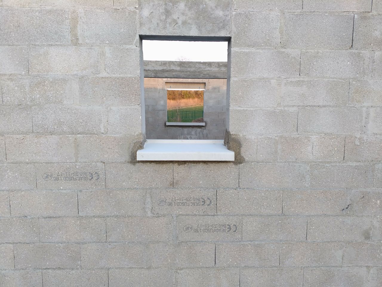Appuis de fenêtre salle d'eau de la suite parentale