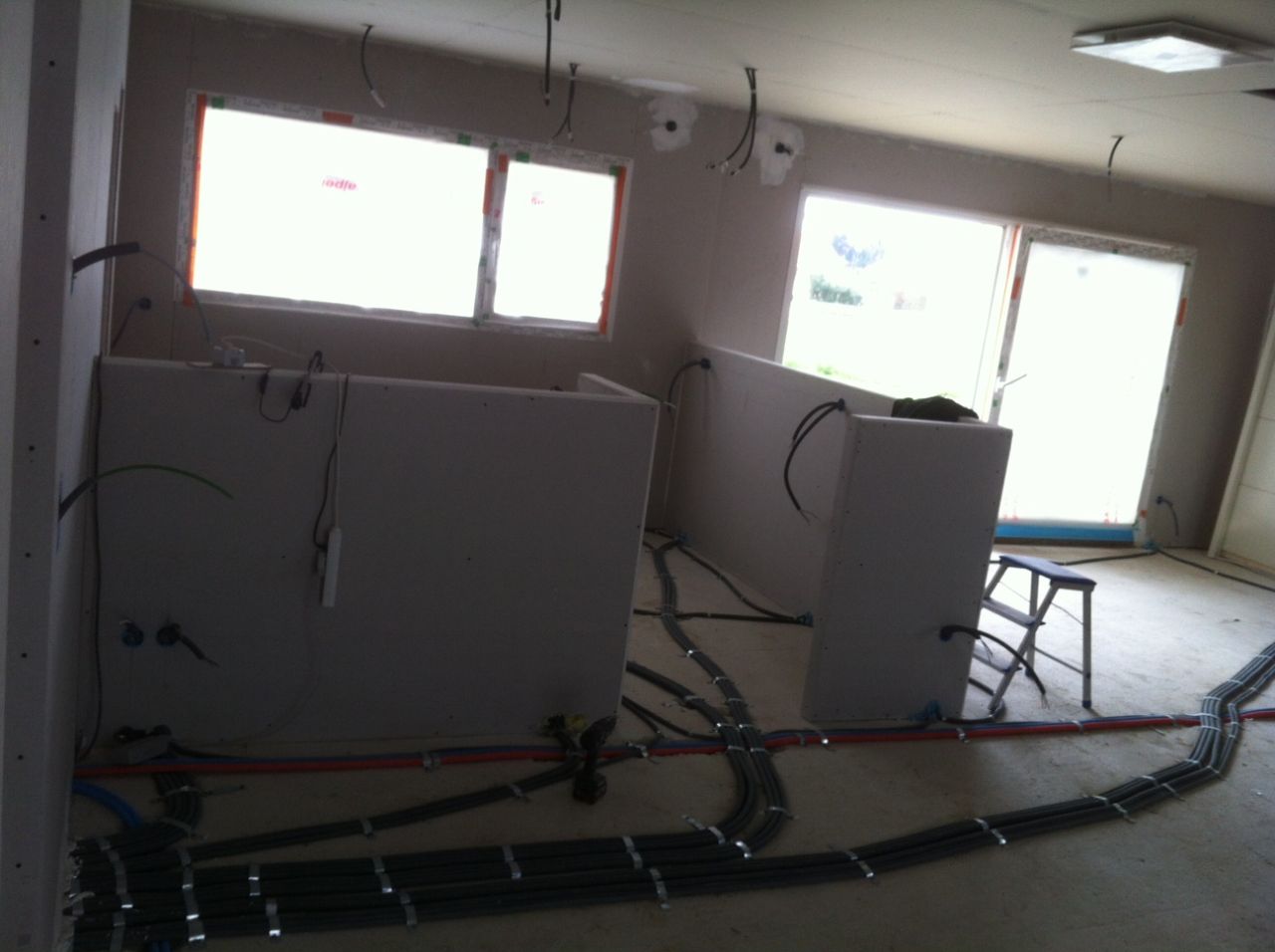 La filerie se termine ... domotique knx inside ...