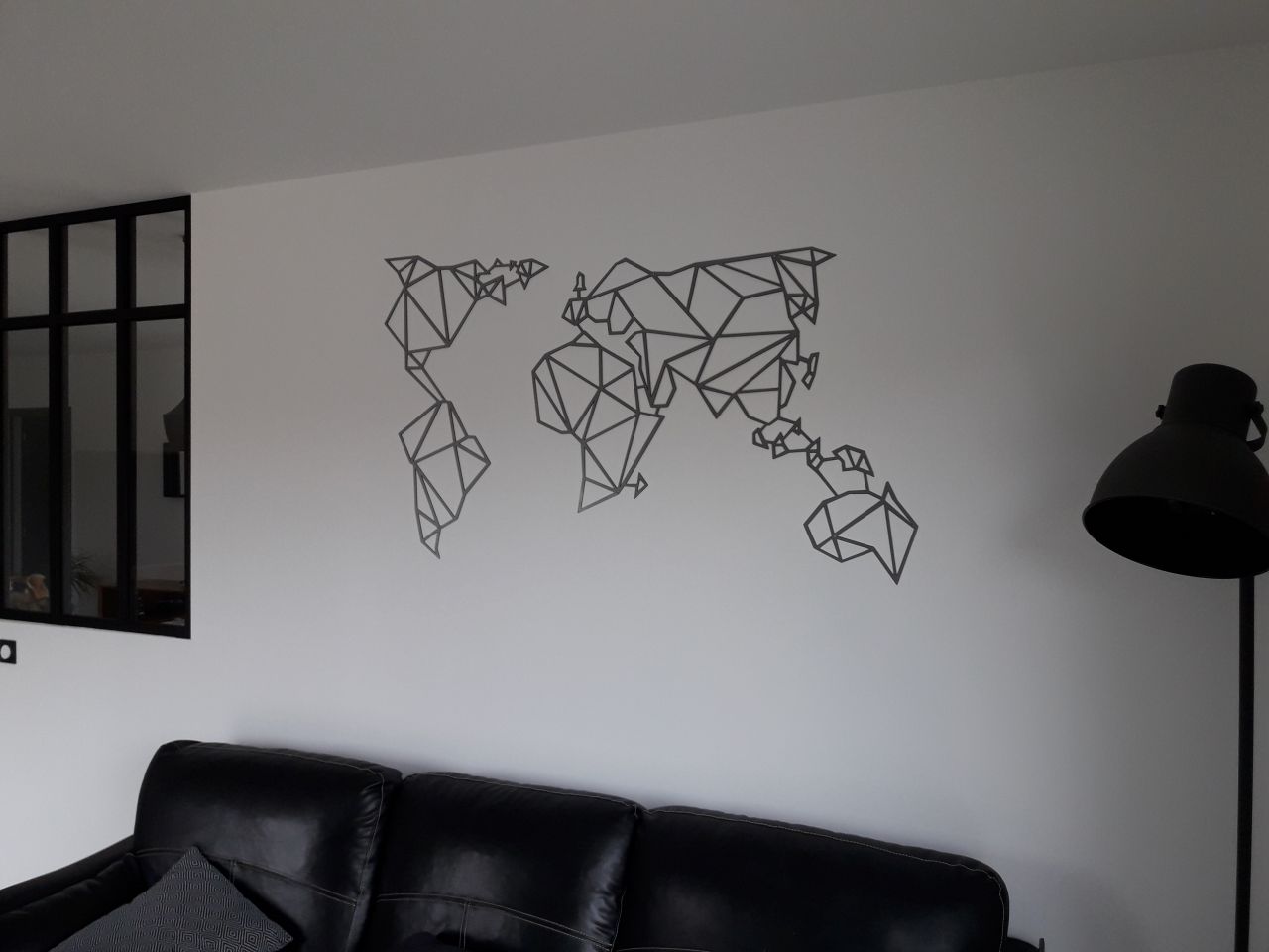 mappemonde acier 2 mm et vernis satin