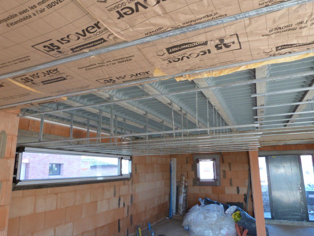 Isolation des plafonds et pose des rails avec le dcrochage du plafond de la cuisine