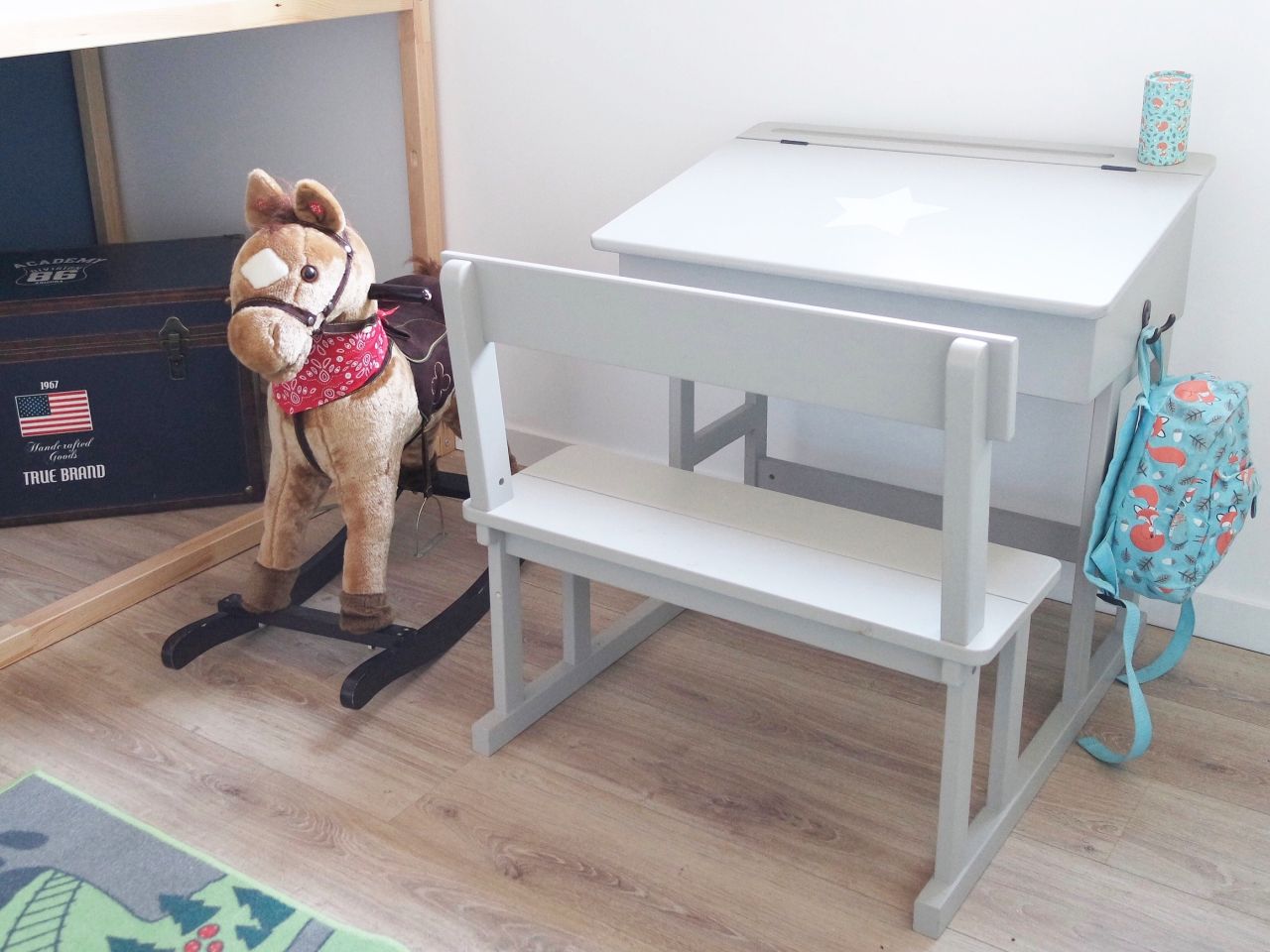 Pupitre Maisons du Monde dans la chambre de notre fils