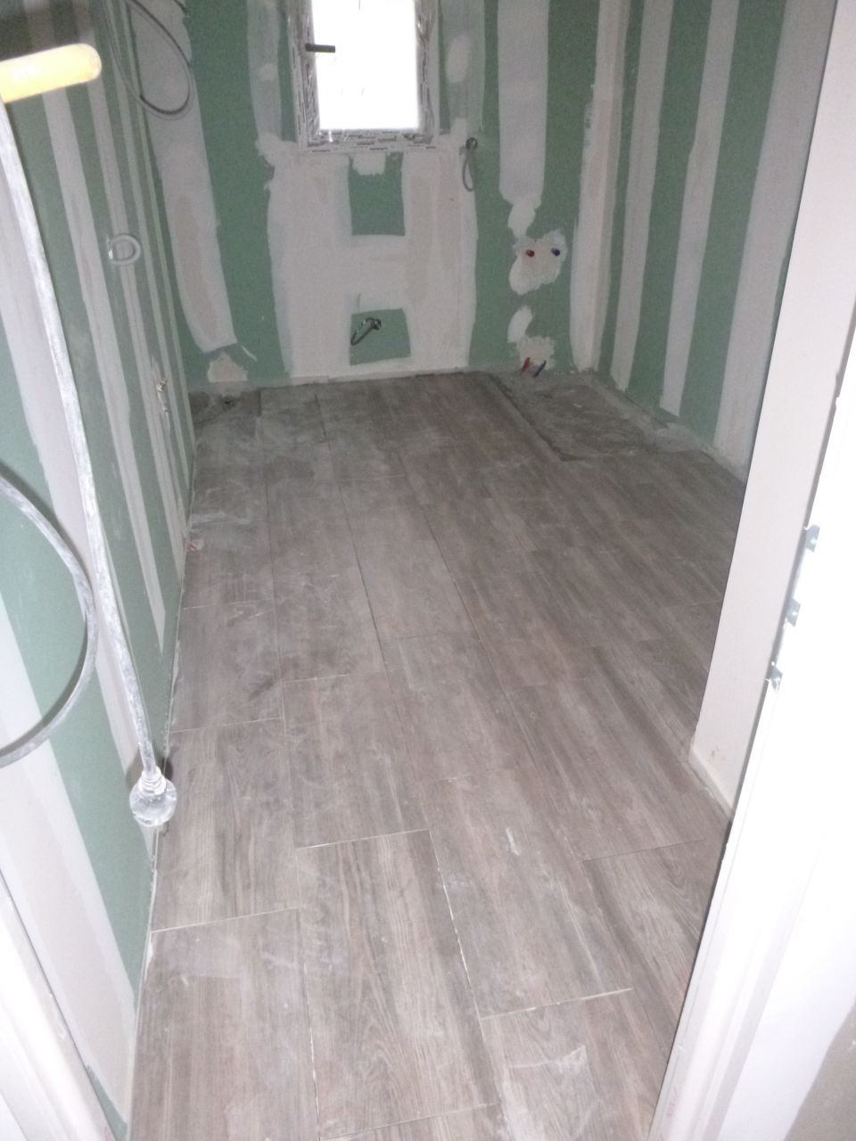 carrelage salle d'eau imitation bois