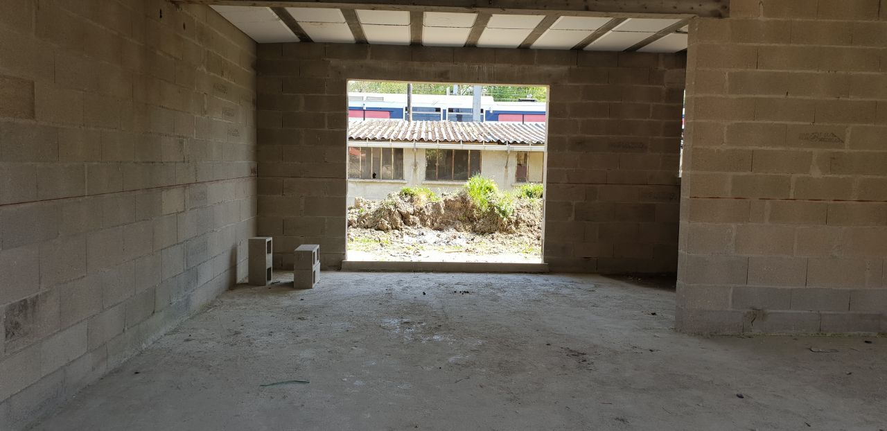 espace salon/salle a manger..vu depuis le salon ..