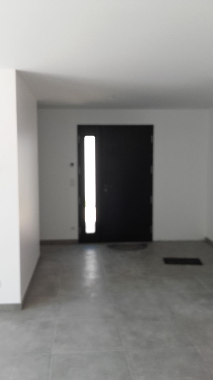 Porte d'entrée avec 1/3 en verre pour la lumière !