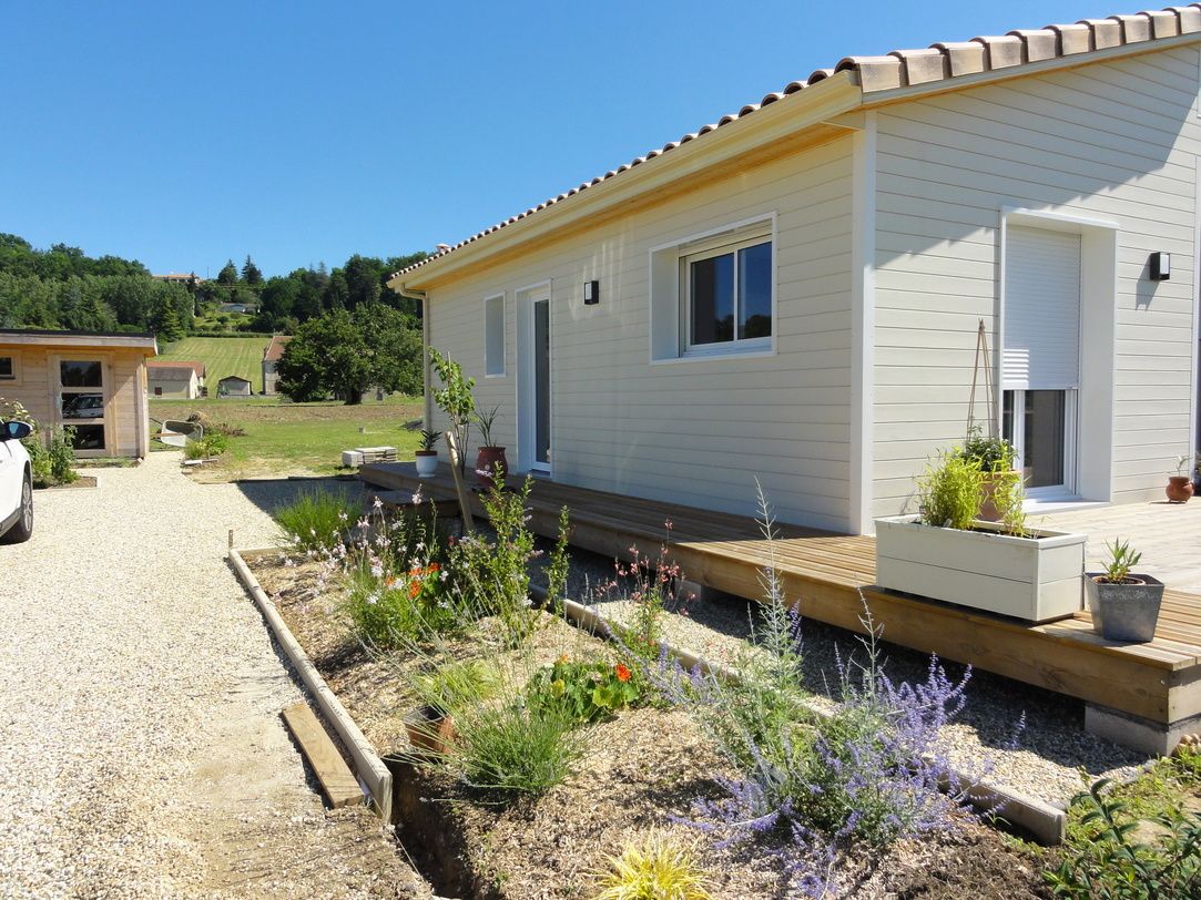 La terrasse avec son extension  l'ouest.