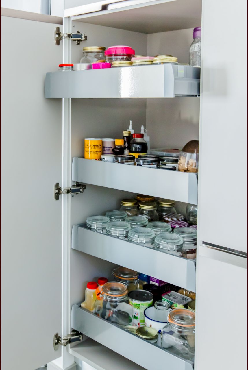 Armoire avec tiroir à l'anglaise