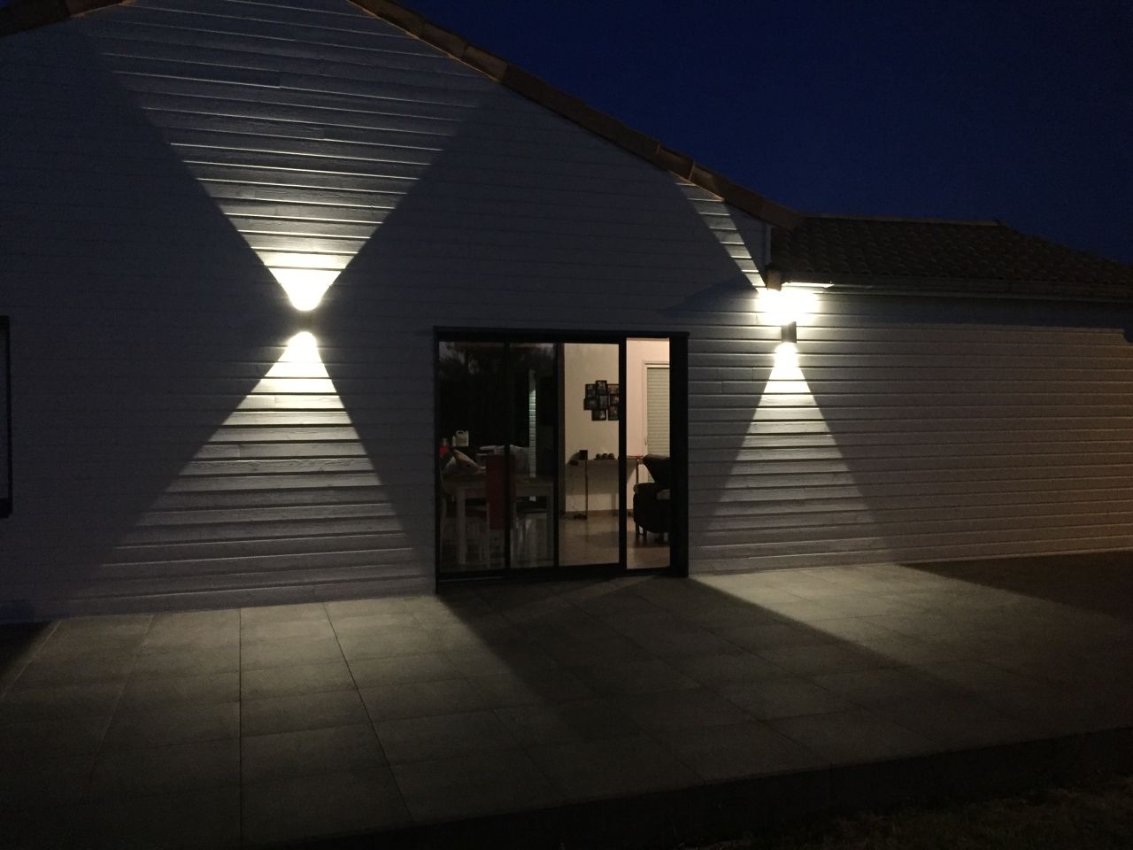 éclairage derriere la maison