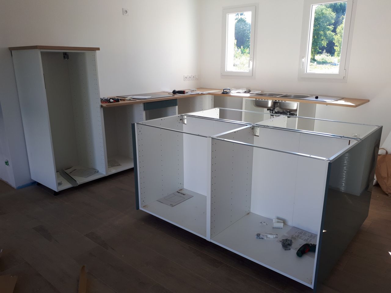 Montage de la cuisine en cours