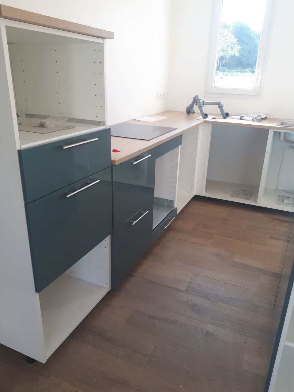 Montage de la cuisine en cours