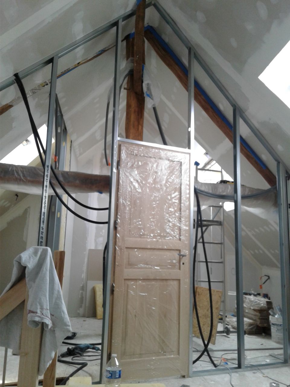 Mise en place des cloisons et portes