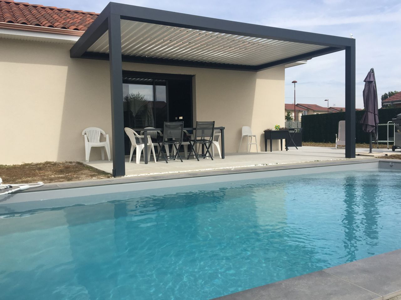 Pergola volets fermés