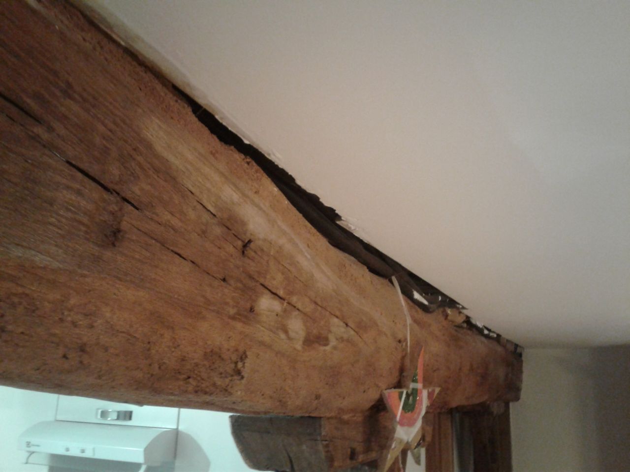 Jonction poutre placo plafond