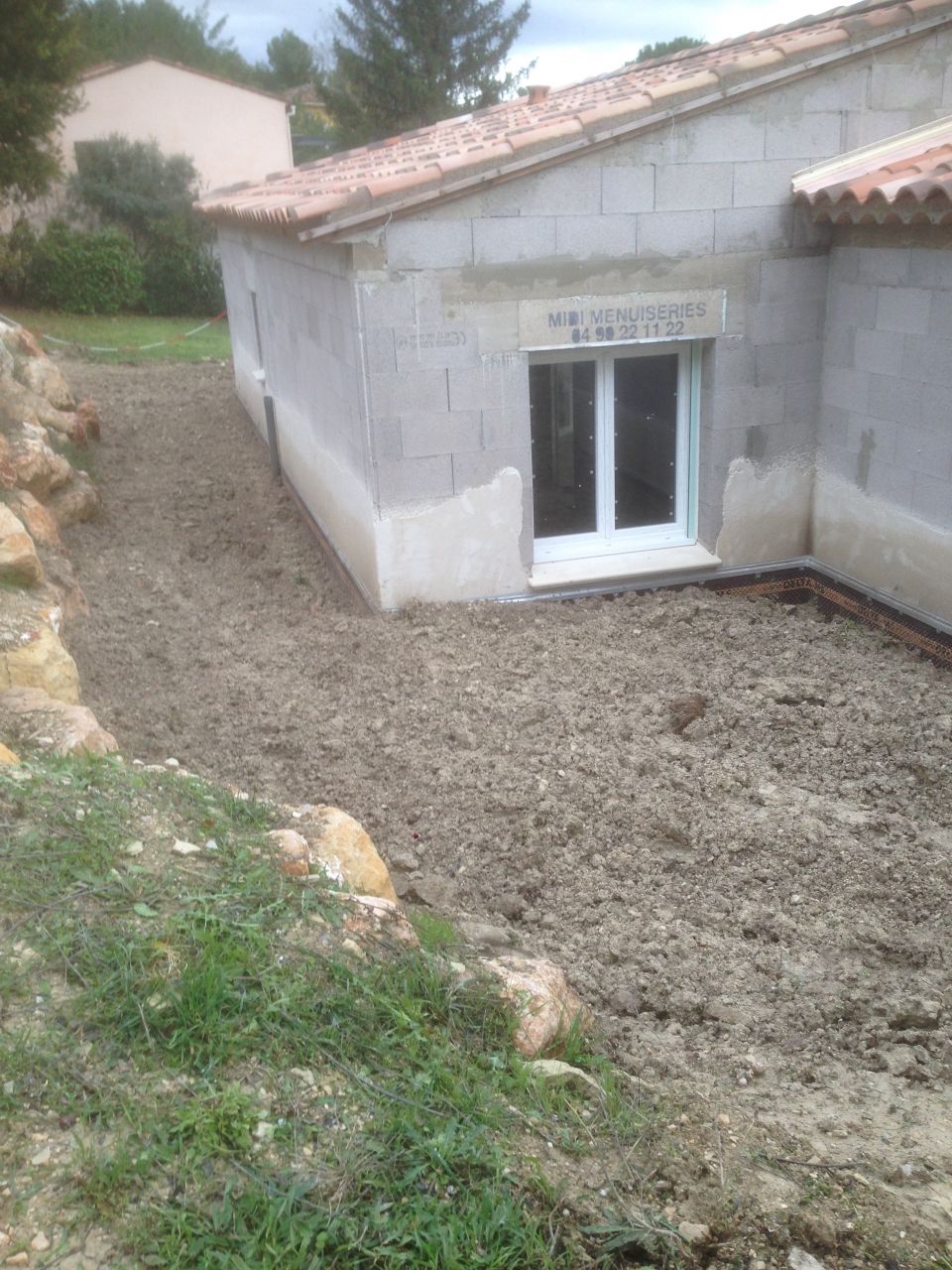 REmise en place des terres (façade nord ouest)